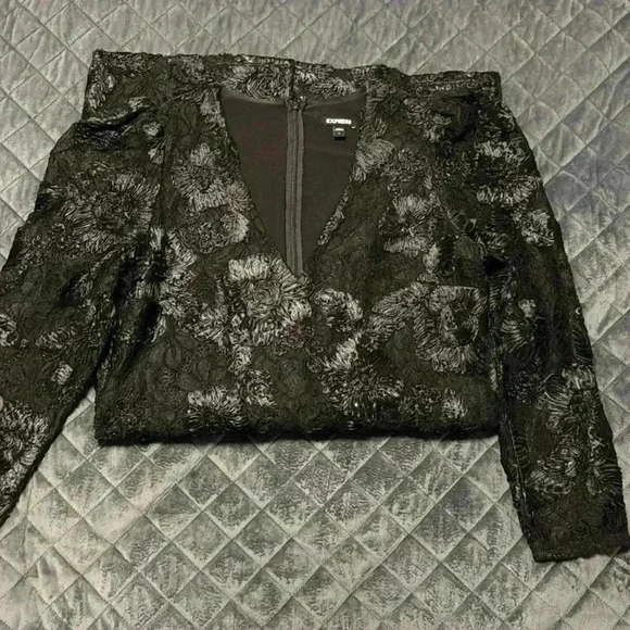 Express All-Over Lace Dress - Picture 4 of 5